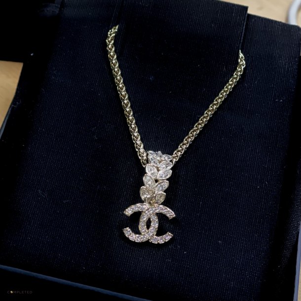 Chanel Limited Edition CC halsk�de